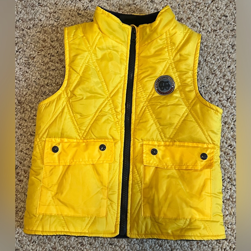 Little Rebels boys vest - size 5